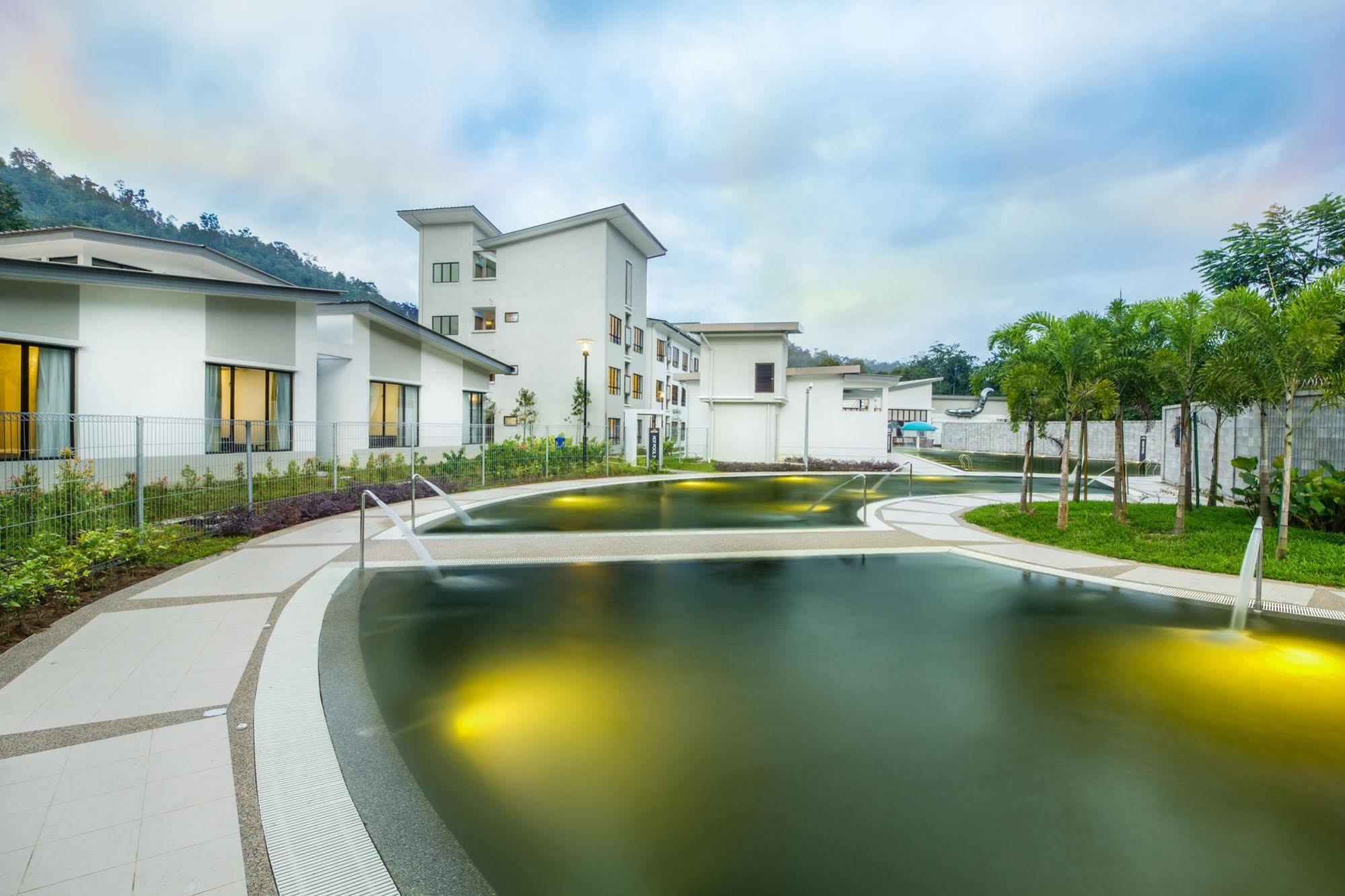 อีเรีย บาย ซูเรีย ฮอตสปริง เบนตง Hotel ภายนอก รูปภาพ